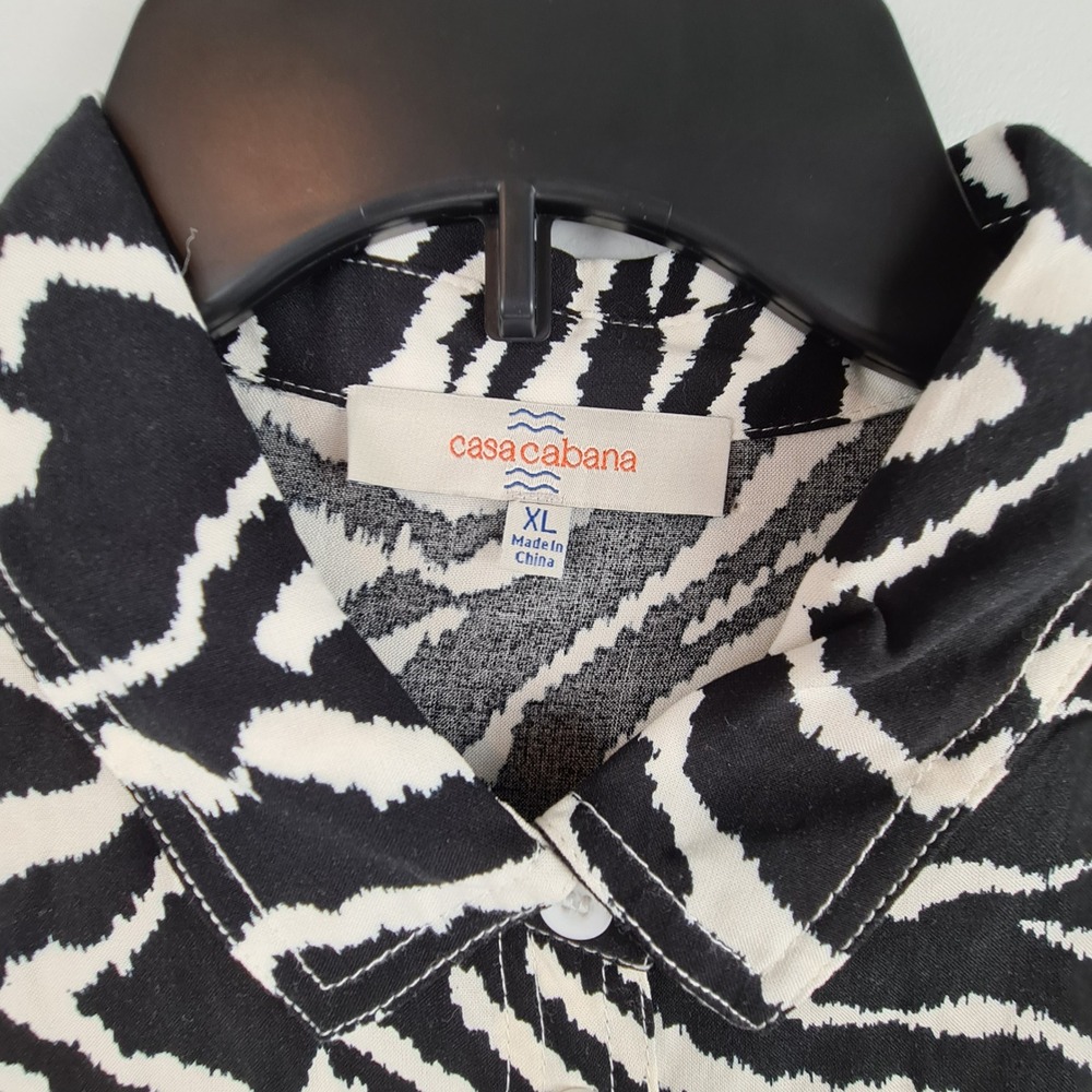 Casa Cabana Zebra Print Button Down Shirt XL Black White Rayon Roll Tab Sleeve - Picture 2 of 9